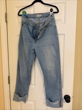 Light Wash High-Rise Women’s Jeans - Unbranded